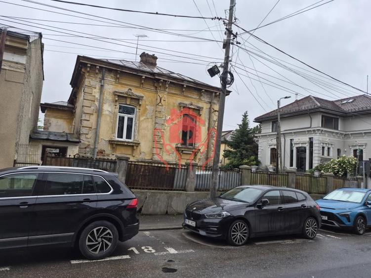 UNIRII (Piata Regina Maria)-Vila interbelica cu proiect autorizat, 2 deschideri!