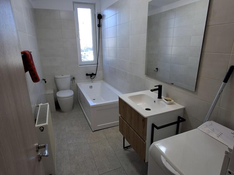 Ap3 cam/Nord/Activitate Birou/Centrala/Disponibil Imediat