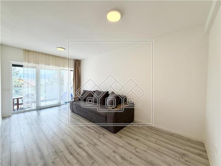 Studio decomandat, intabulat, mobilat si utilat, orientare sudica