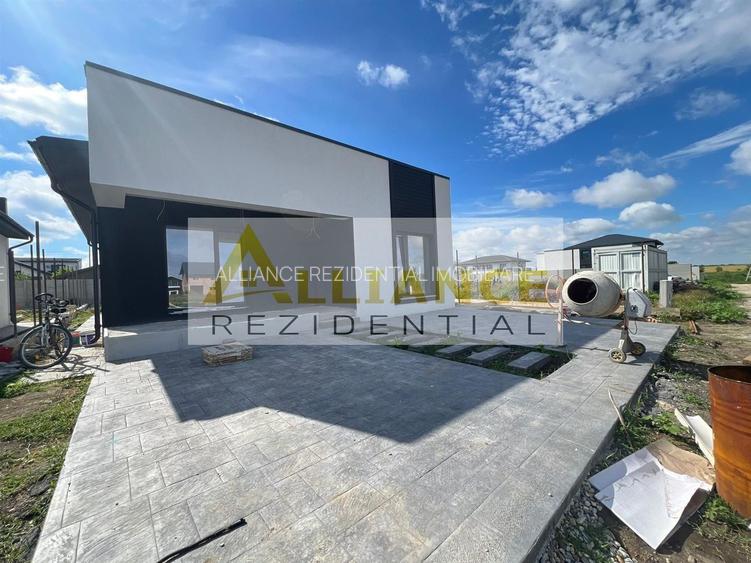 CASA PARTER-4 CAMERE- TEREN 450 MP-STR.MIORITA - 2