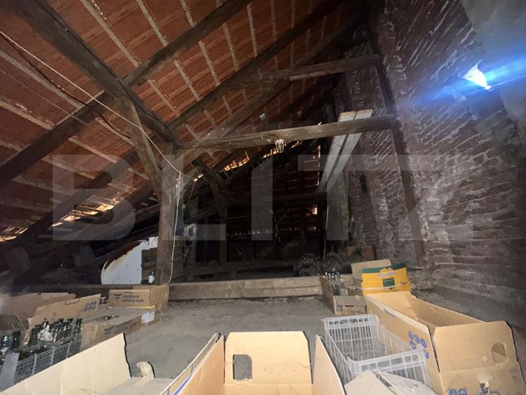 Casă cu două apartamente, 221 mp, zona Semicentral