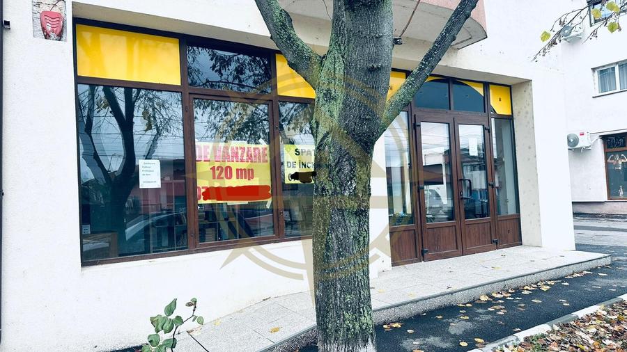 DOM00421 - Spatiu comercial de inchiriat Snagov central
