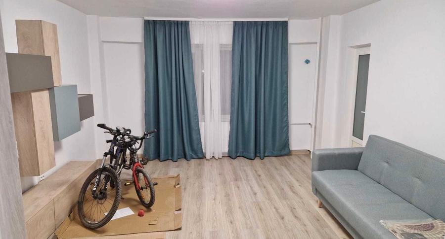 3 camere Pacii  *vis-a-vis metrou*
