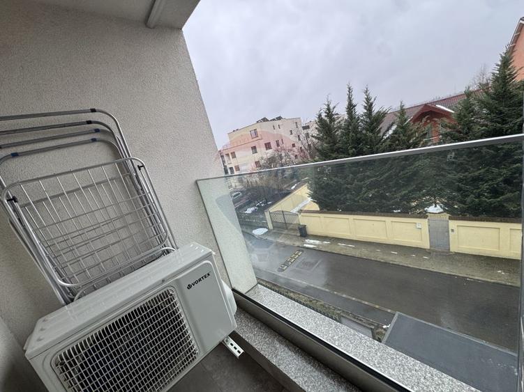 Apartament cu 2 camere de închiriat în zona Baneasa