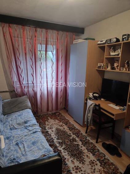 Apartament 3 camere, de vânzare, în Mănăștur,  strada Retezat, 51mp - 4