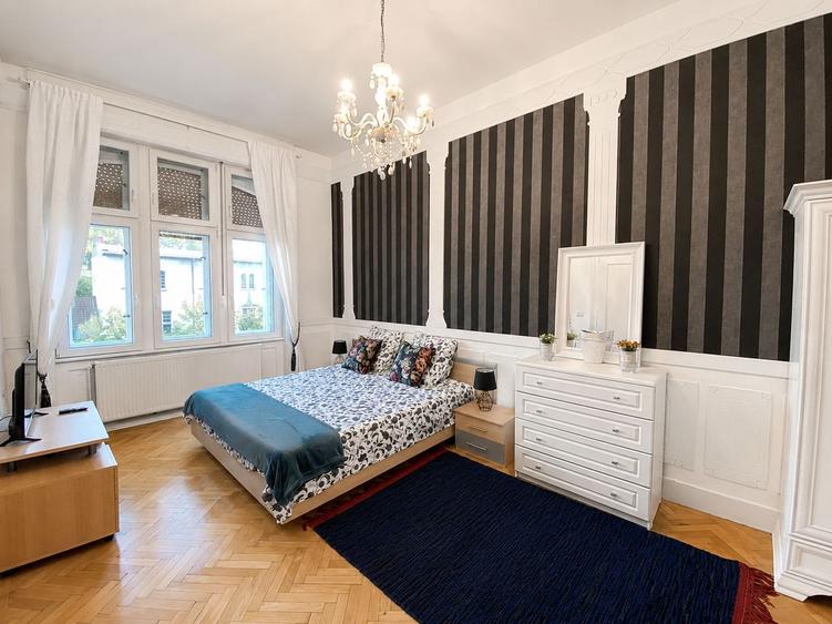 Comision 0%, Apartament 4 camere, Cladire Istorica, 134mp, Zona Sinaia