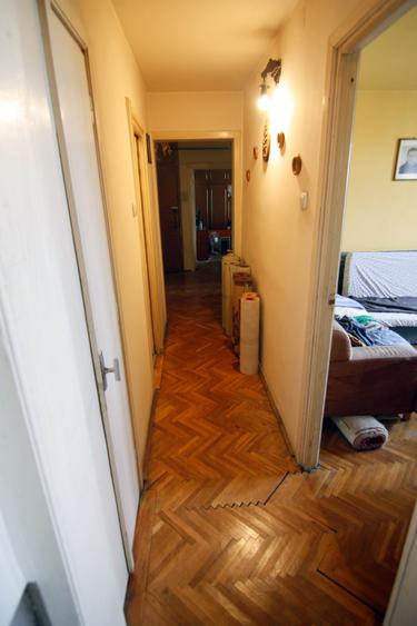 Apartament 3 camere, decomandat, centrala proprie, 3 minute de Mall