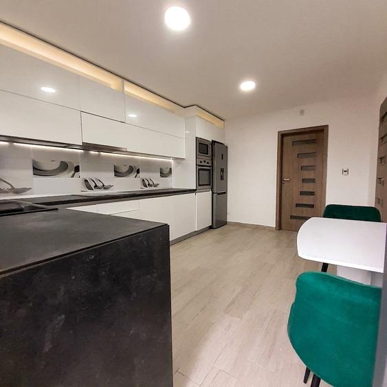 Casă P+E, 192 mp utili, teren 600 mp și garaj dublu | Dezmir