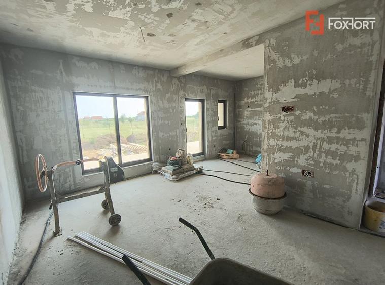 Triplex ultramodern cu 5 camere si 2 bai, in localitatea Timisoara