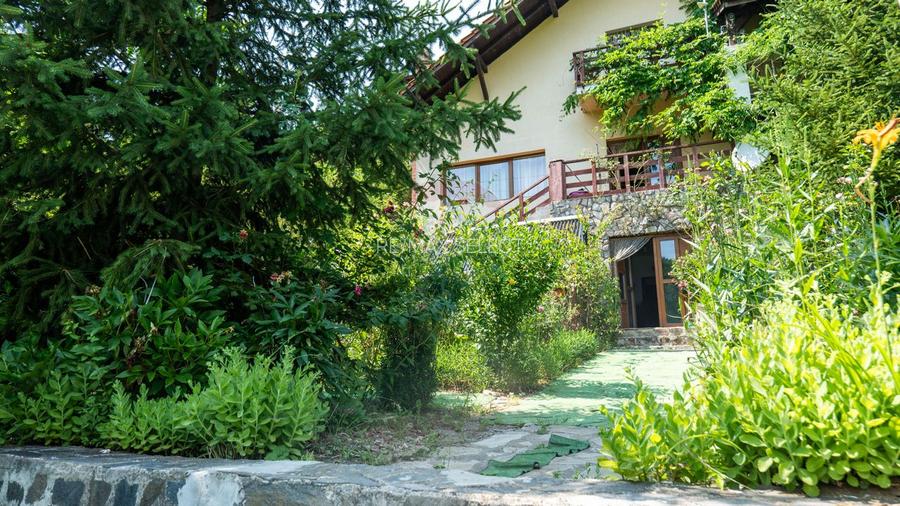 Vanzare vila-pensiune D+P+M 10 camere de vânzare, Daesti jud. Valcea - 53