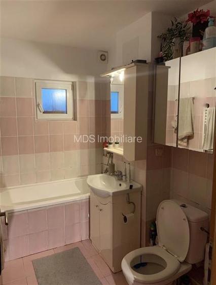 Decomandat la etaj 2, model mare linga Shopping City - 5