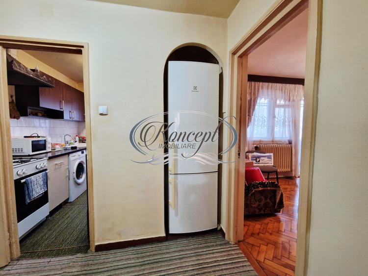 Apartament spatios cu balcon inchis si beci in zona Supeco
