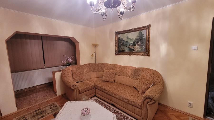 Inchiriez apartament 2 camere + loc de parcare, Micalaca zona 500