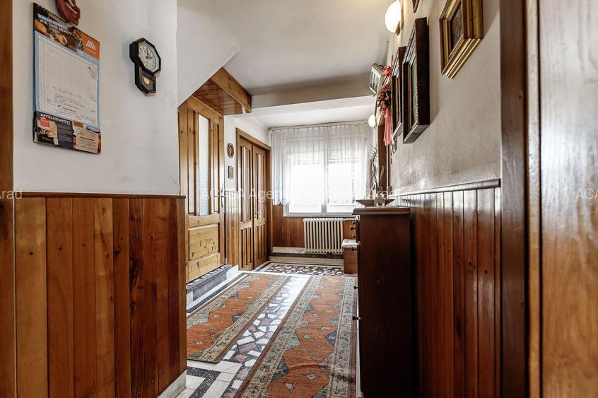 Casă din cărămidă cu 8 camere – zonă liniștită, LIPOVA - 6