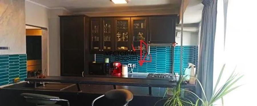 4 camere decomandat, renovat, an 1979 Pasaj Bucur Obor