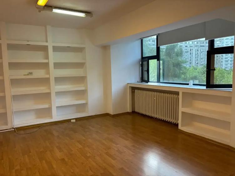 Apartament 2 camere 70 mp Rond Alba Iulia Pretabil Birouri Nemobilat