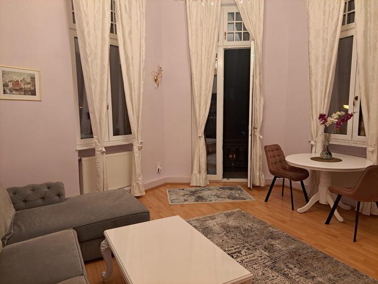 APARTAMENT IN VILA, ZONA ARMENEASCA