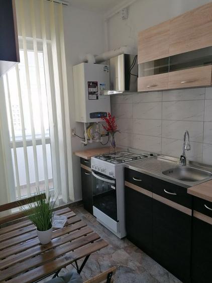 Inchiriez garsoniera Militari Residence LUX