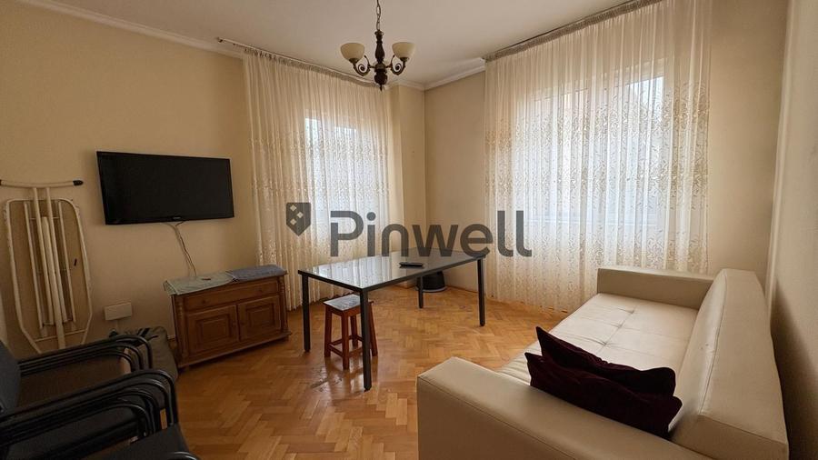 Vila spatioasa| 6 camere| 216 mp | gradina 550 mp| Bd. Pipera