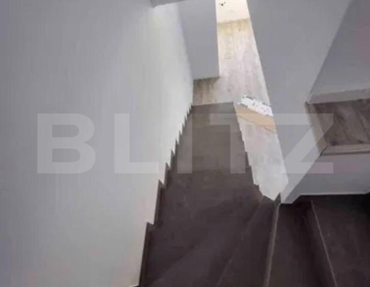 Ansamblu de 4 case înșiruite P+1, 488 mp, zona Moșnița Nouă