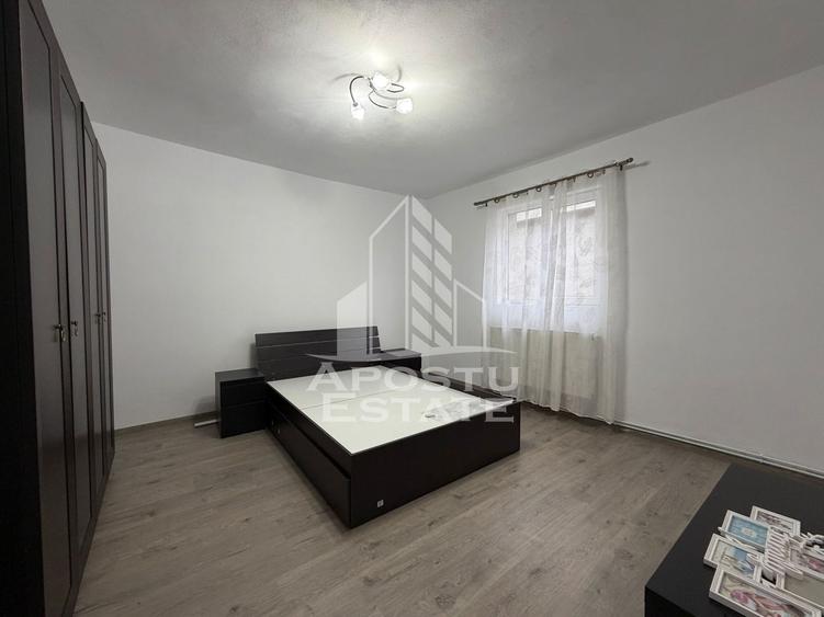 Casa cu 2 camere,centrala proprie, garaj,teren 350 mp ,zona Blascovici