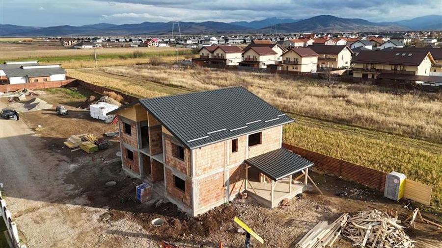 Duplex de vanzare, toate utilitatile, incalzire in pardoseala, Izvor, Brasov