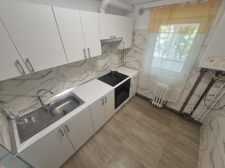 Apartament 2 camere zona Podu de Fier