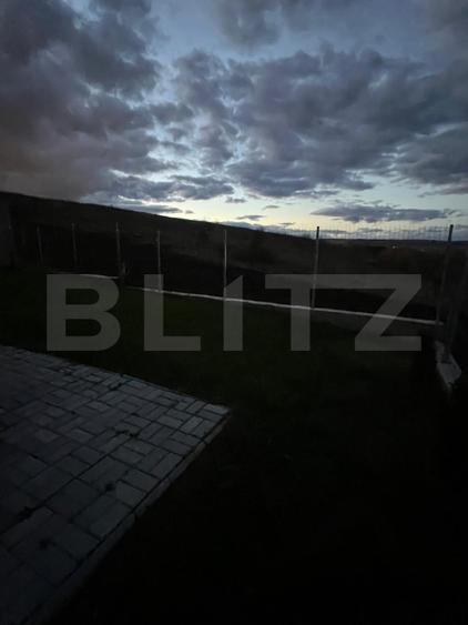 Vilă D+P+E+M și teren în zonă de lux a Dezmirului!