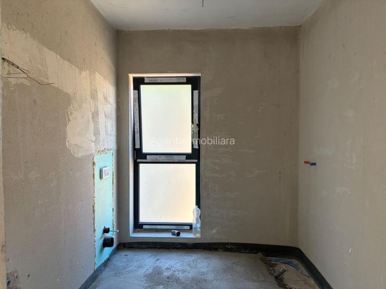 Casa individuala 4 camere, 3 bai, S+P+ET, garaj, terasa