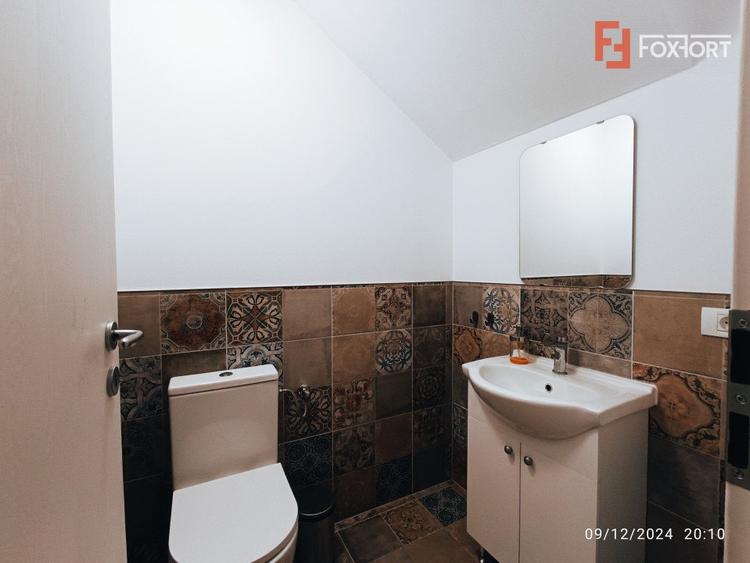 Casa tip triplex cu priveliste de vis in Giroc - V7245