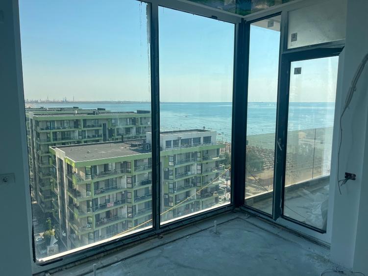 Vand apartament in primul rand la mare in Mamaia Sat