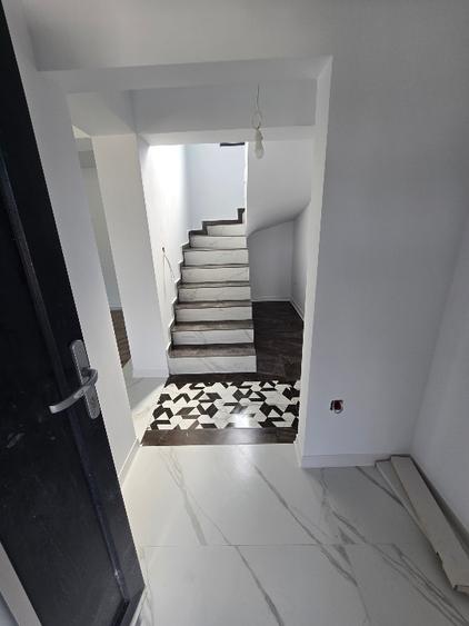 Duplex modern în Corbeanca, toate utilitățile, curte proprie și finisaje premium