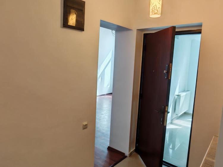 VANZARE CASA VILA TIP DUPLEX