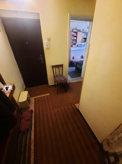 Apartament cu 3 camere, etajul 1/4, zona Tatarasi