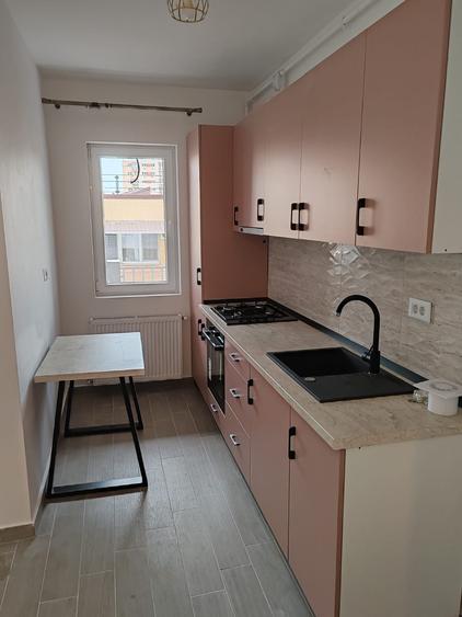 Prima inchiriere - balcon - mobilata - centrala proprie