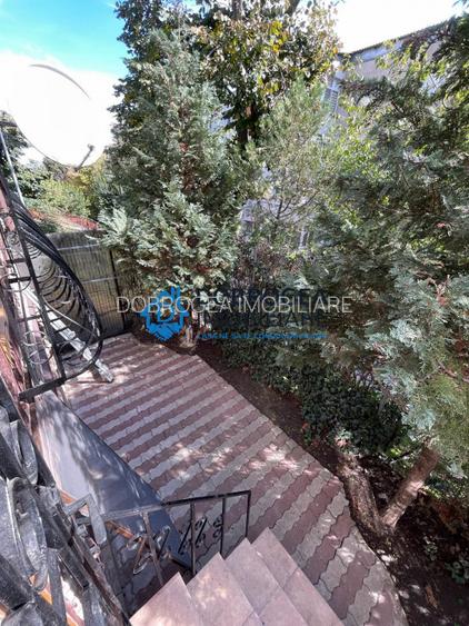  ZONA PECO- 3 CAMERE  MOBILAT SI UTILAT MODERN, GRADINA PRIVATA ,PARCARE - 4