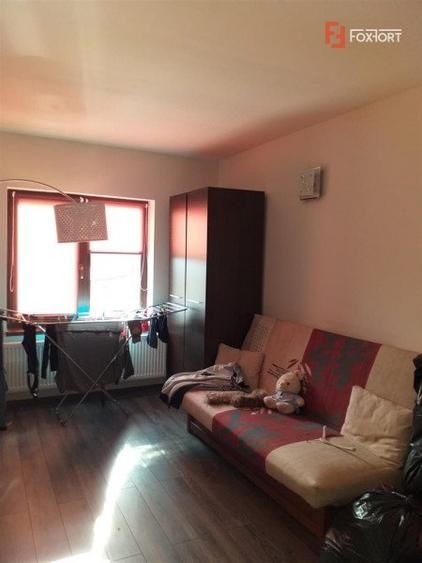 Casa individuala cu 5 camere de vanzare in Sag - ID V155