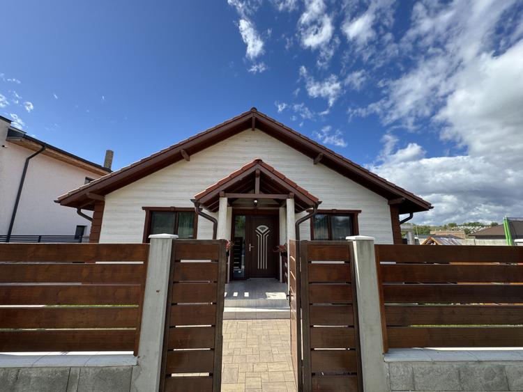 Casă premium de vânzare în Chereteu | 119 mp utili | Teren 450 mp | Foișor