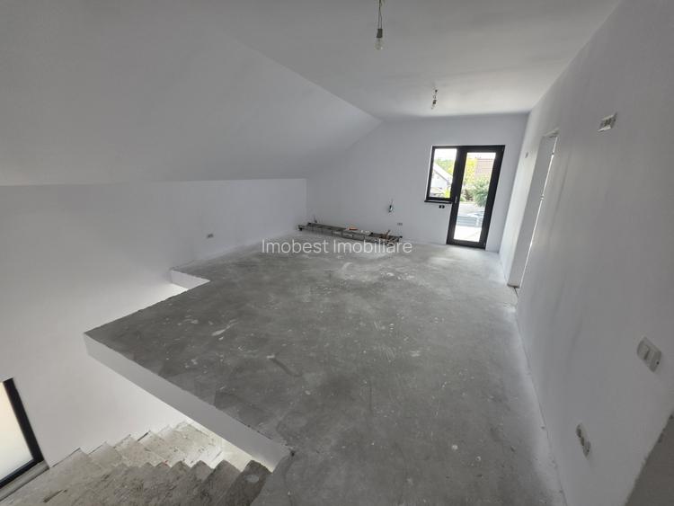 Exclusivitate! Vila P+M înaltă, 7 camere, teren 458mp, Valu lui Traian!