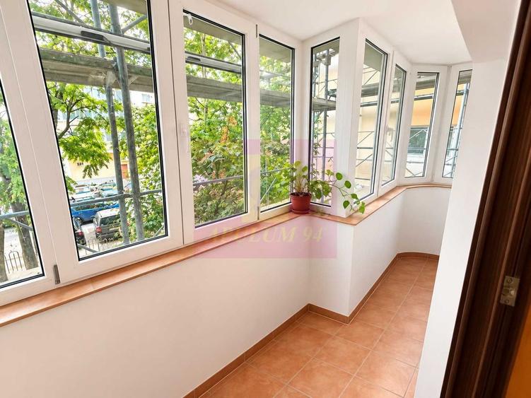 Apartament vanzare 3 camere Decebal, Centrala proprie