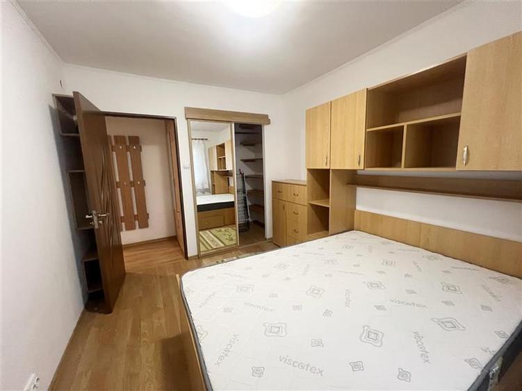 Apartament 2 camere decomandat, etajul 1 mobilat si utilat , parcare