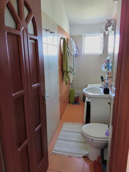Km 4.5 ,3 camere la mansarda,56 mp preț 72.500 euro