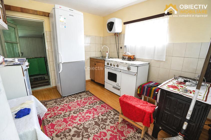 CASǍ cu teren 3477 mp COSTIȘA. - 5