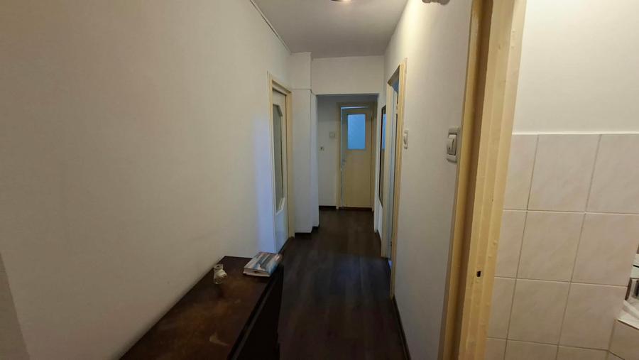 De inchiriat apartament 3 camere, Tg. Mures, Cornisa (UMF)