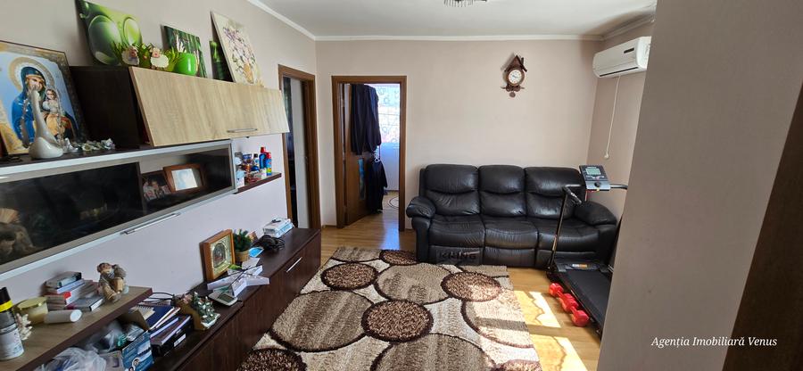 Casa cu etaj zona Puskin