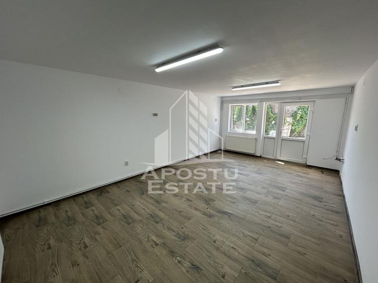 Spatiu pentru birouri si depozit 85 mp+ curte betonata, Lipovei
