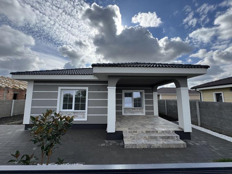 Casa Individuala Parter Sanmihaiu Roman,4 Camere,2 Bai,Proiect Modern