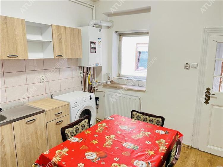 Apartament la casa cu 2 camere si pivnita in Centrul Istoric din Sibiu