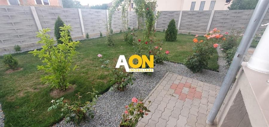 Casa 10 camere, 1000 mp teren, la asfalt, Barabant