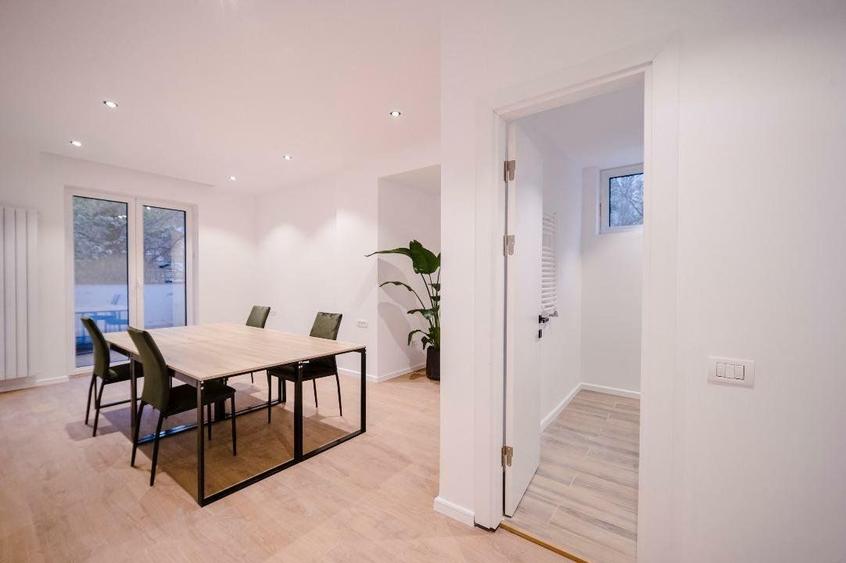 4 camere| terasă 40 mp| PIATA  VICTORIEI